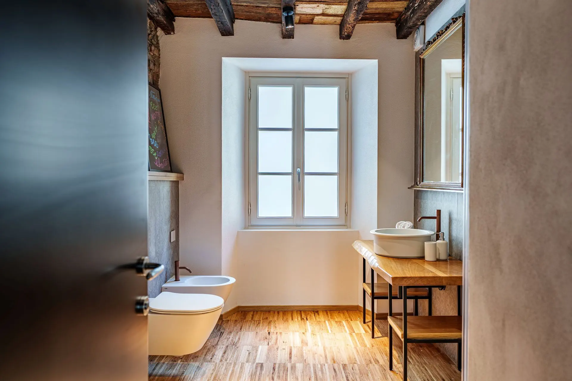 Como Suites -Suite 6 - 001