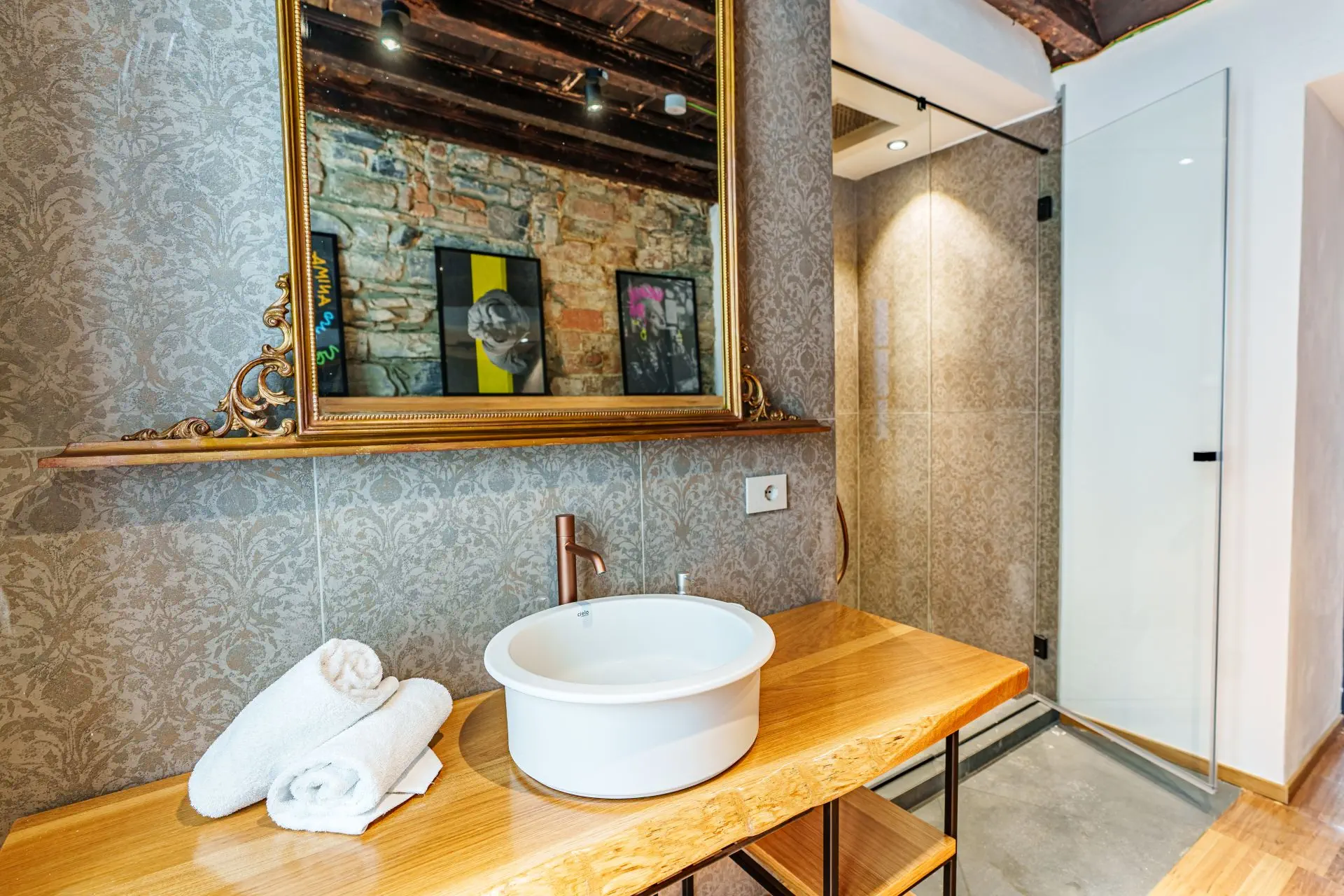 Como Suites -Suite 6 - 003