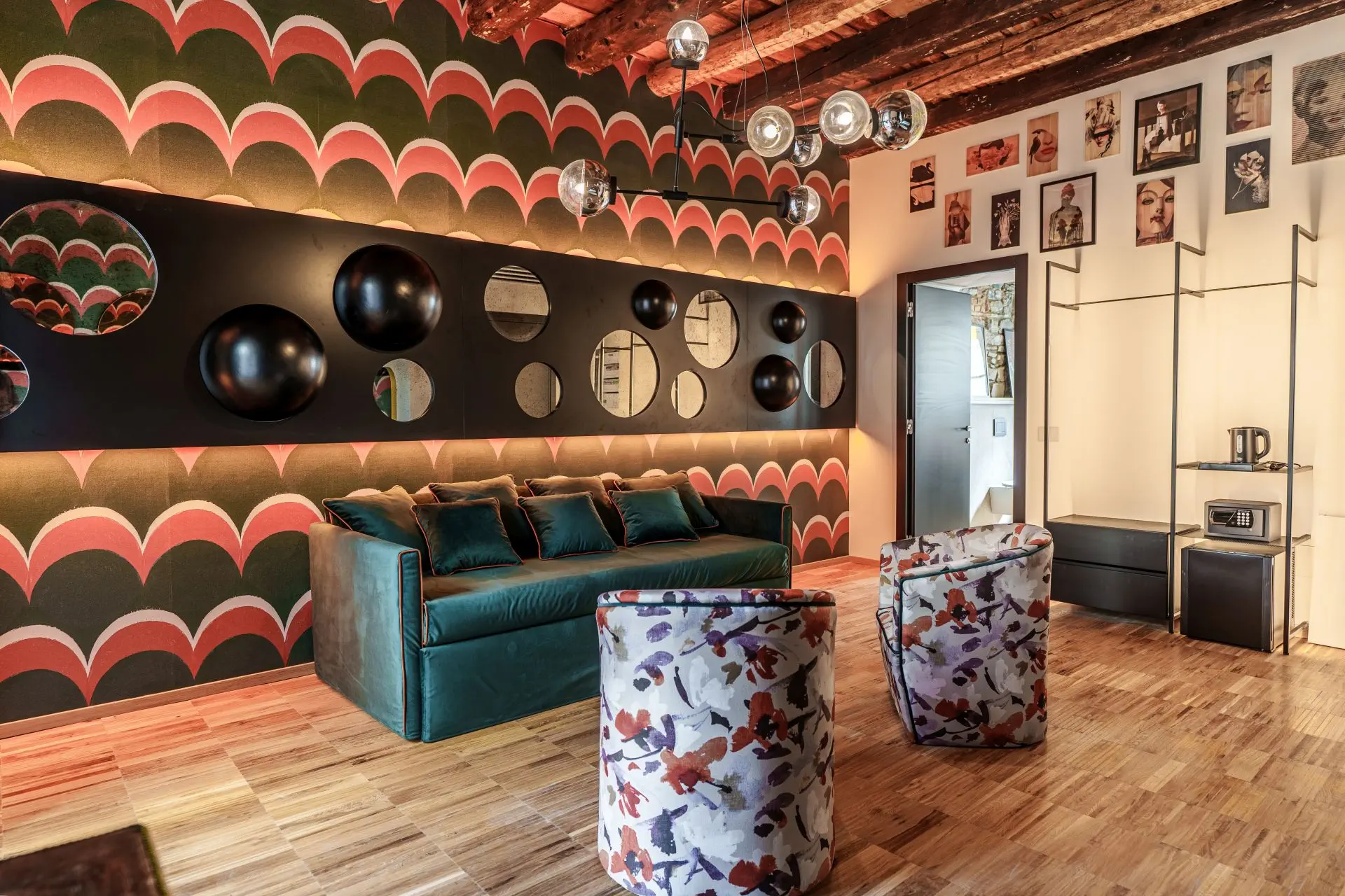 Como Suites -Suite 6 - 011